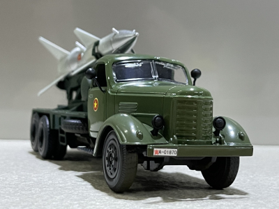 ​Mô hình xe Quân sự ZIS-150 tháp tên lữa SA-2 tỷ lệ 1:36