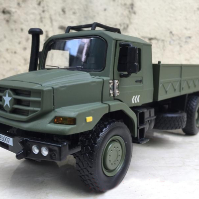 Mô hình xe tải Quân sự CrAZ 6322 mui bạt tỷ lệ 1:36