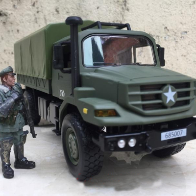 Mô hình xe tải Quân sự CrAZ 6322 mui bạt tỷ lệ 1:36