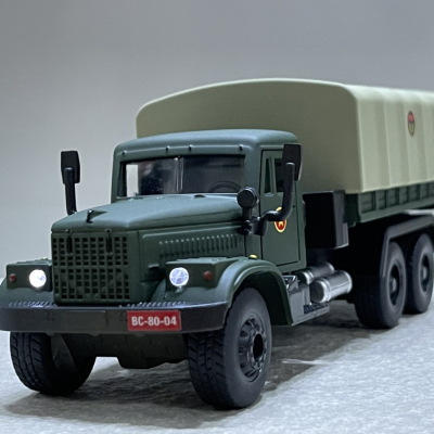 ​Mô hình xe Tải Quân sự Gaz 3308 1:36 Logo Kỷ Niệm A-80