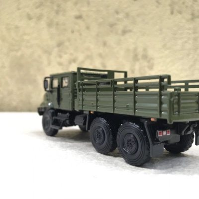 Mô hình Xe tải quân sự MV3 tỷ lệ 1:64