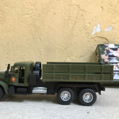 Mô hình xe tải Quân sự Ural 4320 tỷ lệ 1:36