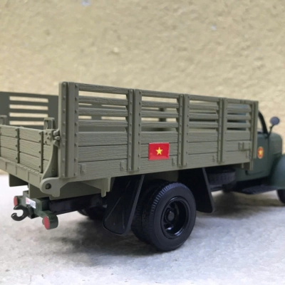Mô hình xe Tải Trường Sơn QĐND VN tỷ lệ 1:36