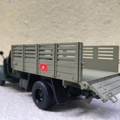 Mô hình xe Tải Trường Sơn QĐND VN tỷ lệ 1:36