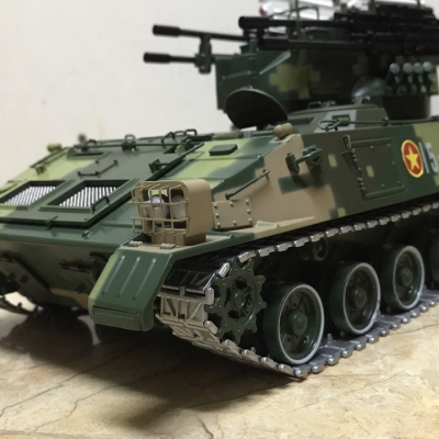 Mô hình Pháo tự hành bánh xích PGZ-95 tỷ lệ 1:22