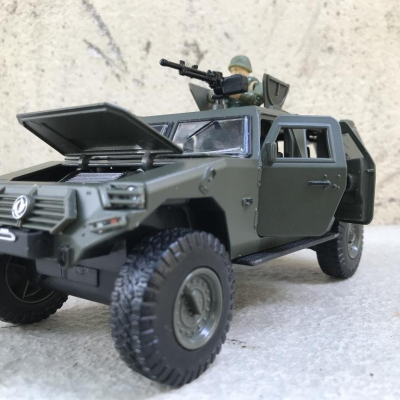 Mô hình Quân sự xe Bọc thép Dongfeng 4X4 tỷ lệ 1:32