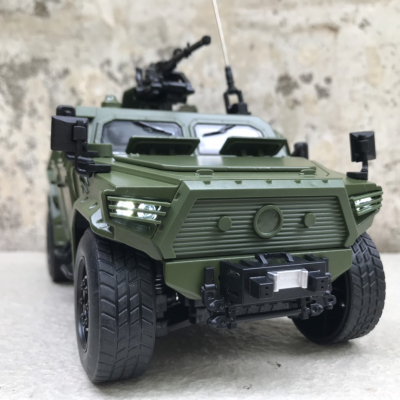​Mô hình Quân sự xe Bọc thép M-TERRAIN Dongfeng tỷ lệ 1:18