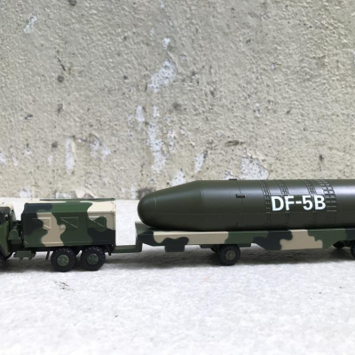 Mô hình Tên lửa đạn đảo liên lục địa DF-5B tỷ lệ 1:100