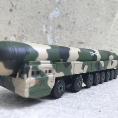Mô hình Tên lửa đạn đảo liên lục địa Topol-M tỷ lệ 1:100