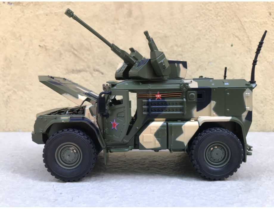 Mô hình xe quân sự Bọc thép Typhoon VDV Nga tỷ lệ 1:32 Mô hình xe quân sự Bọc thép Typhoon VDV Nga tỷ lệ 1:32