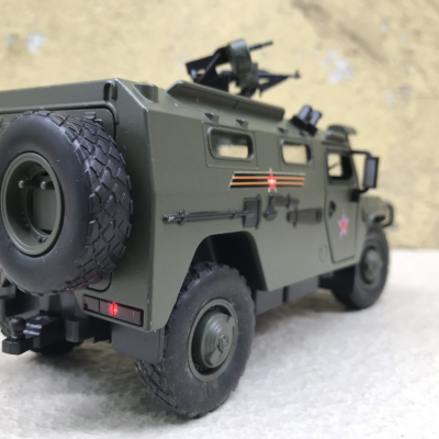 Mô hình xe Quân sự GAZ Tiger M Nga tỷ lệ 1:32