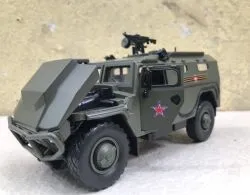 ​​Mô hình xe Quân sự GAZ Tiger M Nga tỷ lệ 1:32