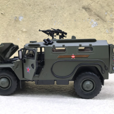 Mô hình xe Quân sự GAZ Tiger M Nga tỷ lệ 1:32