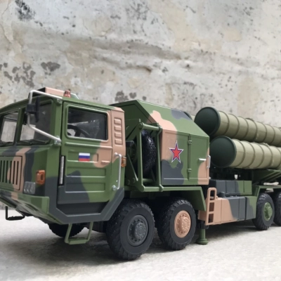 Mô hình xe quân sự Tổ hợp phòng không S-400 Triumf  tỷ lệ 1:30