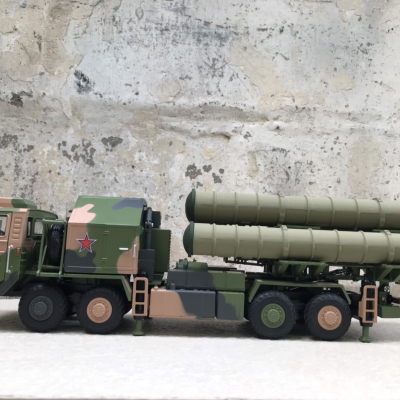 Mô hình xe quân sự Tổ hợp phòng không S-400 Triumf  tỷ lệ 1:30