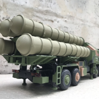 Mô hình xe quân sự Tổ hợp phòng không S-400 Triumf  tỷ lệ 1:30