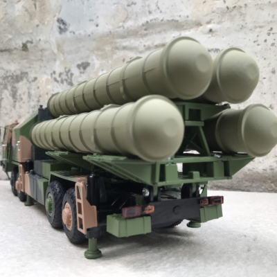 Mô hình xe quân sự Tổ hợp phòng không S-400 Triumf  tỷ lệ 1:30