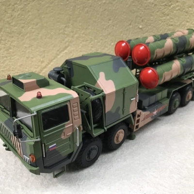 Mô hình xe quân sự Tổ hợp phòng không S-400 Triumf tỷ lệ 1:32