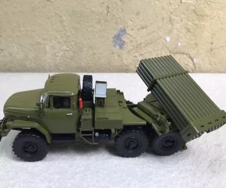 ​Mô hình xe Quân sự ZIL-131 6x6 tỷ lệ 1:43