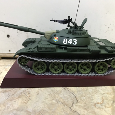 ​Mô hình xe Tank T-54B 843 Việt Nam tỷ lệ 1:28