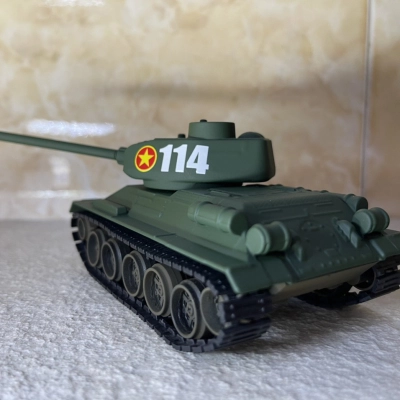 ​Mô hình xe TANK T34-114 Việt Nam kỹ Niệm 80 năm 2-9 tỷ lệ 1:43