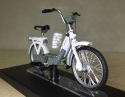 ​Mô hình đồ chơi xe Moto PIAGGIO CIAO tỉ lệ 1:18