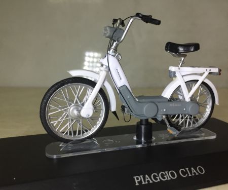 ​Mô hình đồ chơi xe Moto PIAGGIO CIAO tỉ lệ 1:18