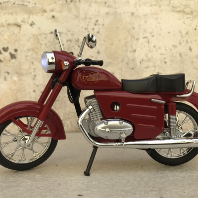 ​Mô hình xe máy cồ Xingfu XF250 tỷ lệ 1:10