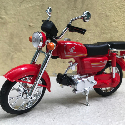 Mô hình xe máy Honda CD-70 tỷ lệ 1:12