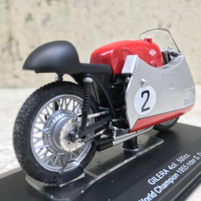 Mô hình xe mô tô cổ GILERA 4cil. 500cc tỷ lệ 1:22