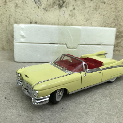 Mô hình xe cổ CADILLAC Eldorado 1959 tỷ lệ 1:32