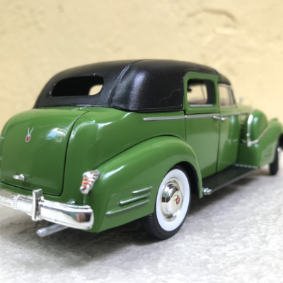 Mô hình xe cổ Cadillac Fleetwood 1938 tỷ lệ 1:32