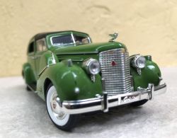 ​Mô hình xe cổ Cadillac Fleetwood 1938 tỷ lệ 1:32