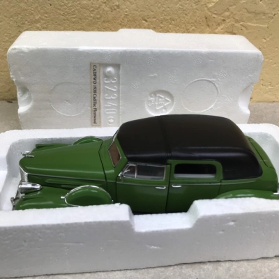 Mô hình xe cổ Cadillac Fleetwood 1938 tỷ lệ 1:32