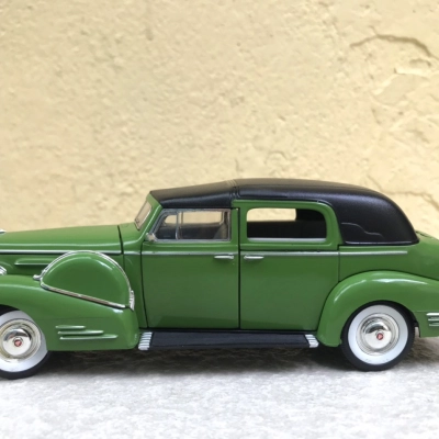 Mô hình xe cổ Cadillac Fleetwood 1938 tỷ lệ 1:32