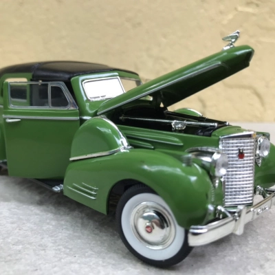 Mô hình xe cổ Cadillac Fleetwood 1938 tỷ lệ 1:32