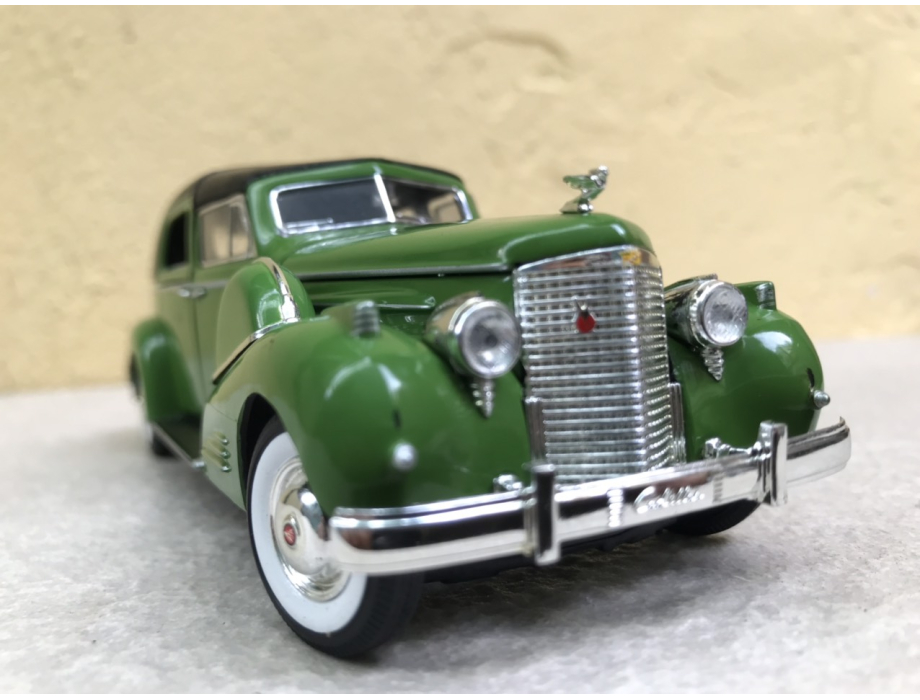 Mô hình xe cổ Cadillac Fleetwood 1938 tỷ lệ 1:32 Mô hình xe cổ Cadillac Fleetwood 1938 tỷ lệ 1:32
