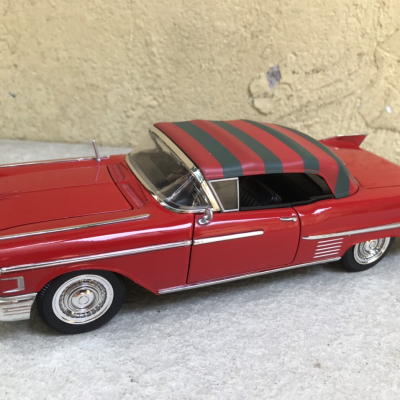 Mô hình xe cổ CADILLAC SERIES 62 1958 tỷ lệ 1:24