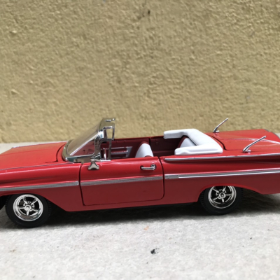 Mô hình xe cổ Chevrolet 1959 tỷ lệ 1:32