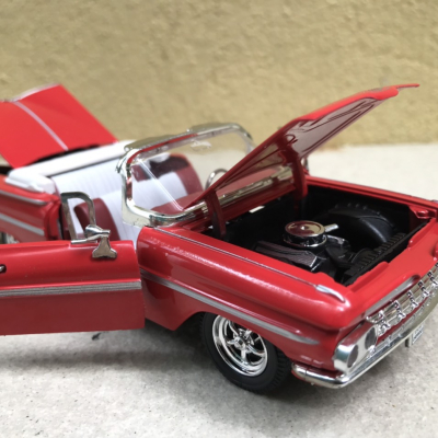 Mô hình xe cổ Chevrolet 1959 tỷ lệ 1:32
