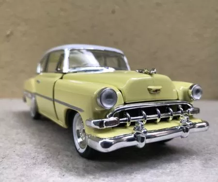 ​Mô hình xe cổ Chevy Bel Air 1954 tỷ lệ 1:32