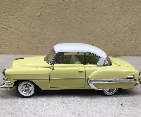 ​Mô hình xe cổ Chevy Bel Air 1954 tỷ lệ 1:32