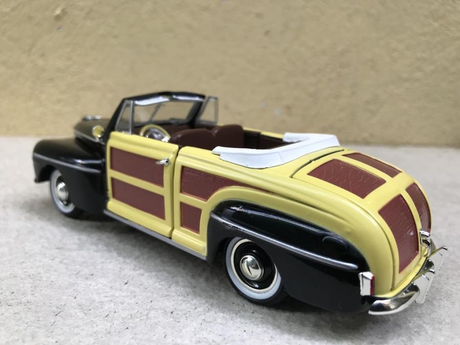  Modelo a escala del coche antiguo Chevy Bel Air