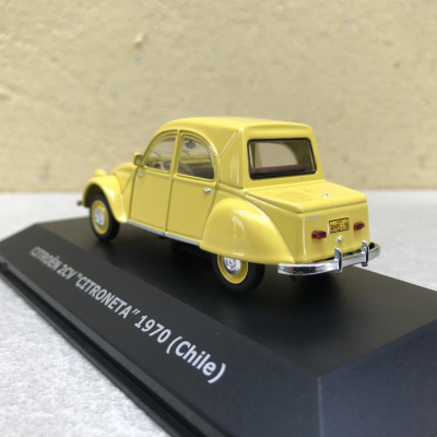 Mô hình xe cổ Citroen 2CV tỷ lệ 1:43