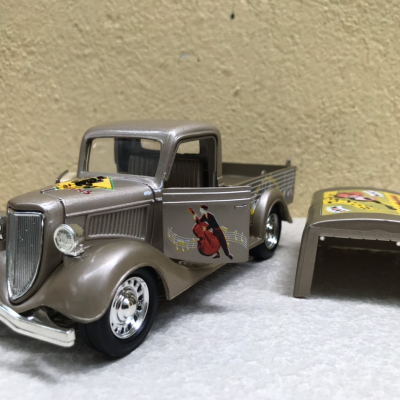 Mô hình xe cổ Ford 1935 tỷ lệ 1:24