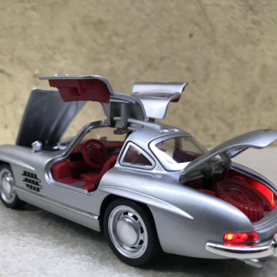 ​Mô hình xe cổ Mercedes-Benz 300SL 1954 tỷ lệ 1:32