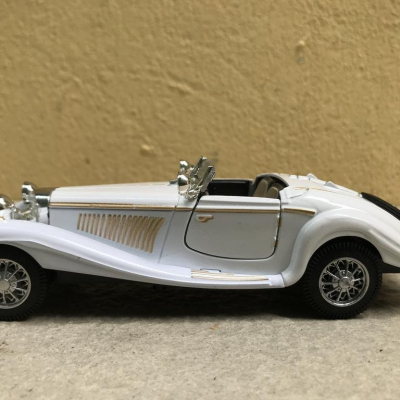 Mô hình xe cổ Mercedes-Benz K500  tỷ lệ 1:32