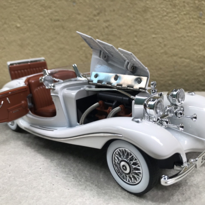 Mô hình xe cổ Mercedes K500 tỷ lệ 1:24