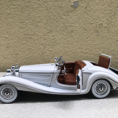Mô hình xe cổ Mercedes K500 tỷ lệ 1:24