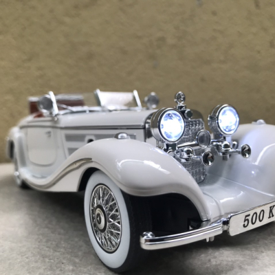 Mô hình xe cổ Mercedes K500 tỷ lệ 1:24